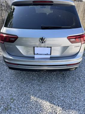 Gray 2021 Volkswagen Tiguan 2.0T SE R-Line Black