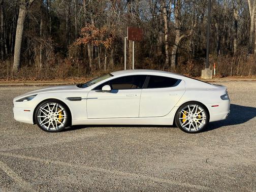 2010 Aston Martin Rapide Base