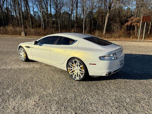 2010 Aston Martin Rapide Base