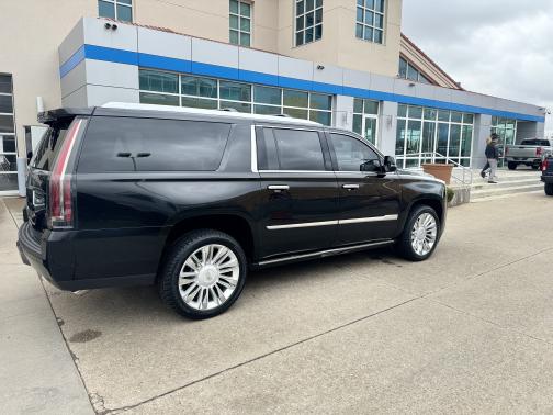 2018 Cadillac Escalade ESV Platinum