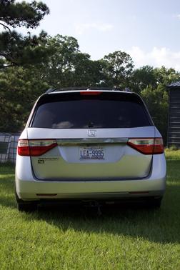 Silver 2011 Honda Odyssey EX-L