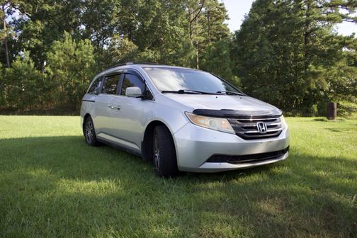 Silver 2011 Honda Odyssey EX-L