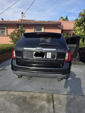 Black 2011 Ford Edge Limited