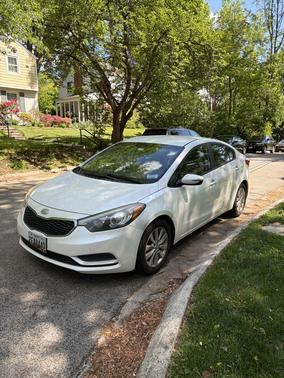 White 2014 Kia Forte LX