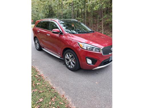 Red 2016 Kia Sorento SX