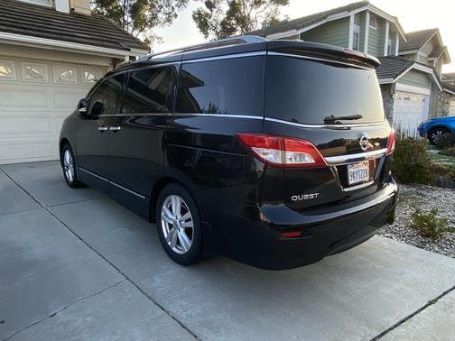 2015 Nissan Quest SL