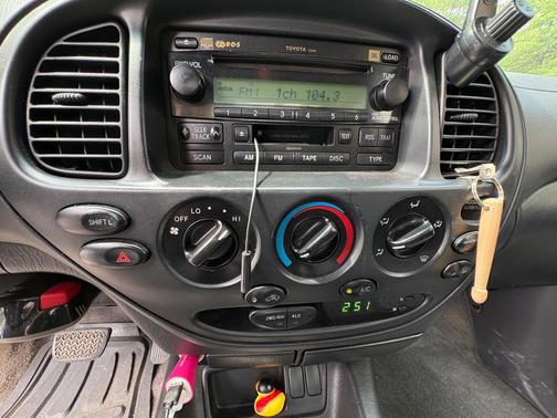 Gray 2006 Toyota Tundra SR5