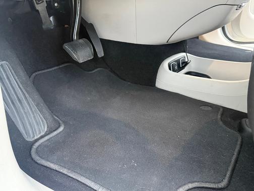 White 2018 Chrysler Pacifica Touring Plus