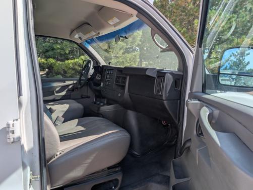2014 GMC Savana 2500 Work Van