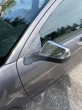 Gray 2011 Ford Focus SEL