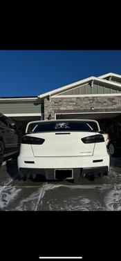 White 2010 Mitsubishi Lancer Evolution GSR