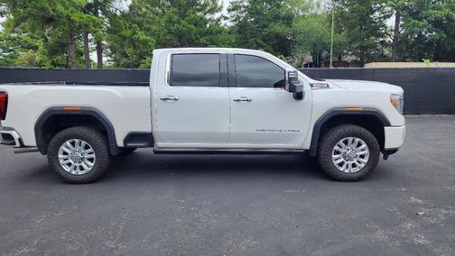 White 2022 GMC Sierra 2500 Denali