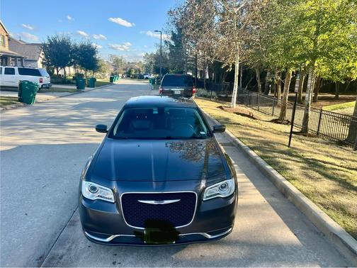 2016 Chrysler 300 Limited