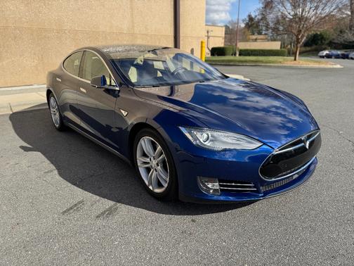 2015 Tesla Model S 70D