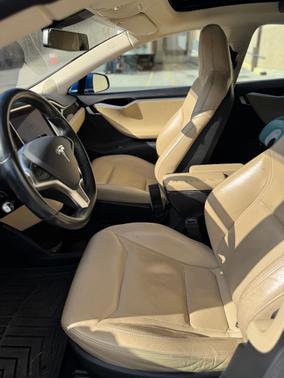 2015 Tesla Model S 70D