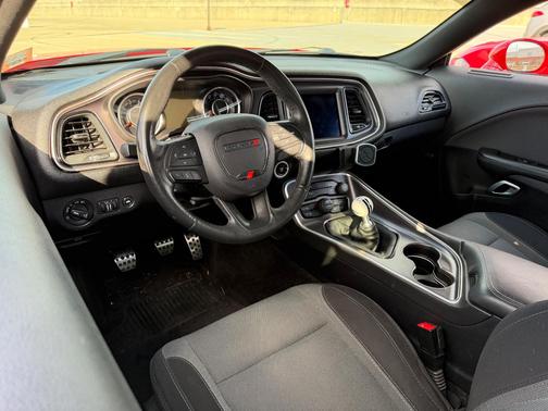 Red 2016 Dodge Challenger R/T