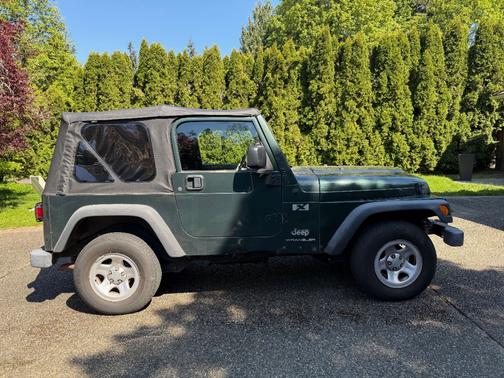 Green 2003 Jeep Wrangler X