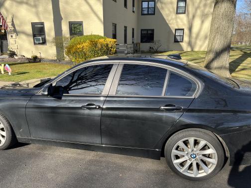 Photo 2 of 6 of 2018 BMW 320 i xDrive