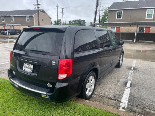 Black 2014 Dodge Grand Caravan AVP/SE