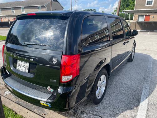 Black 2014 Dodge Grand Caravan AVP/SE