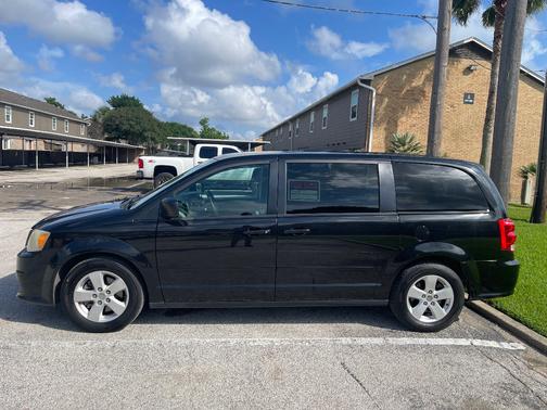 Black 2014 Dodge Grand Caravan AVP/SE
