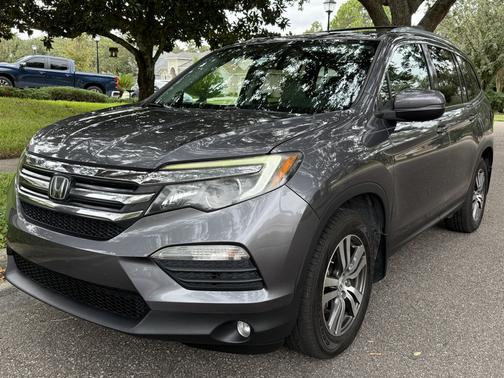 Gray 2016 Honda Pilot EX-L