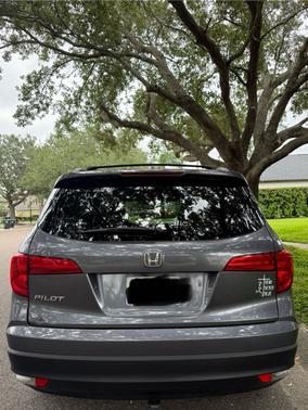 Gray 2016 Honda Pilot EX-L
