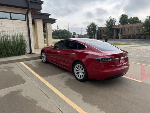 2018 Tesla Model S 75D