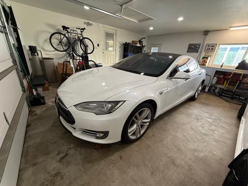 2013 Tesla Model S Base