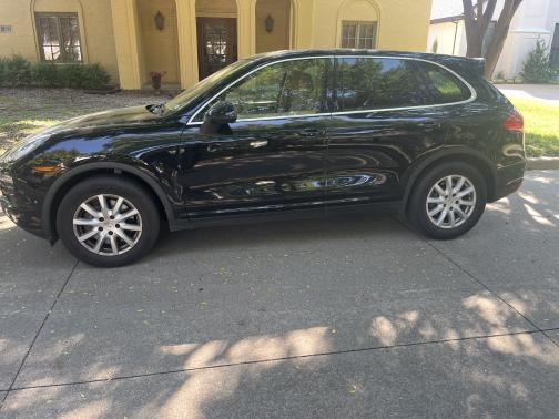 2014 Porsche Cayenne Cayenne Platinum Edition
