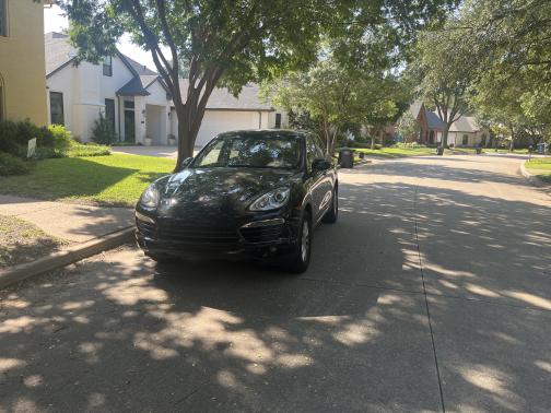 2014 Porsche Cayenne Cayenne Platinum Edition