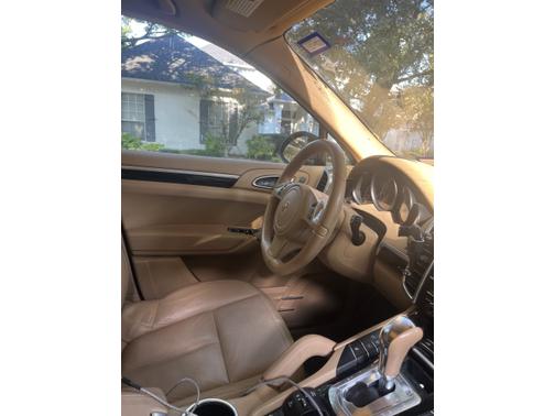 2014 Porsche Cayenne Cayenne Platinum Edition