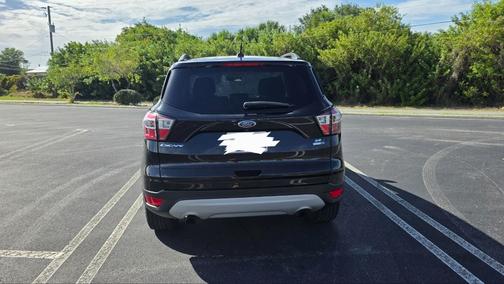 Black 2018 Ford Escape SE