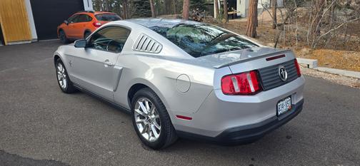 2010 Ford Mustang Base