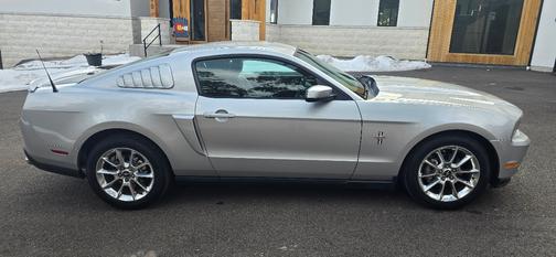 2010 Ford Mustang Base