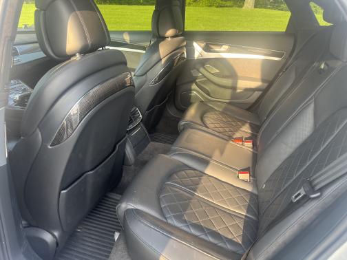 2013 Audi S8 4.0T