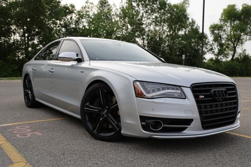 2013 Audi S8 4.0T