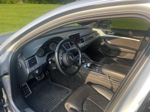 2013 Audi S8 4.0T
