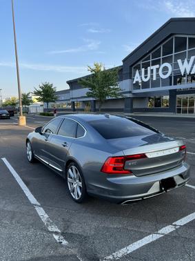 Photo 4 of 17 of 2017 Volvo S90 T6 Inscription