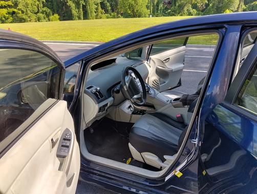 2012 Toyota Prius One