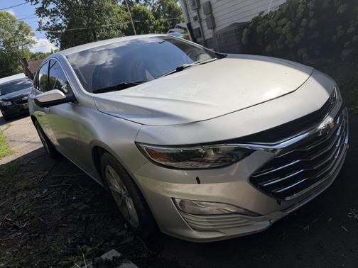 Silver 2021 Chevrolet Malibu LT
