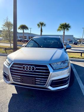 2019 Audi Q7 45 Premium Plus