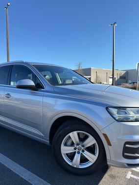 2019 Audi Q7 45 Premium Plus