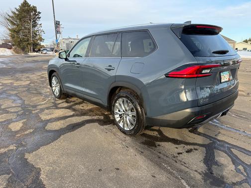 2024 Toyota Grand Highlander Platinum