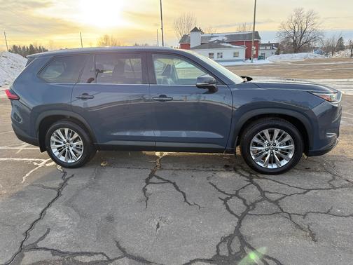 2024 Toyota Grand Highlander Platinum