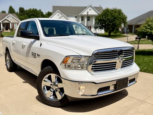 White 2019 RAM 1500 Classic SLT