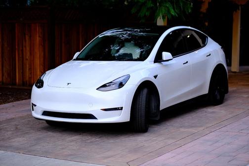 White 2023 Tesla Model Y Long Range