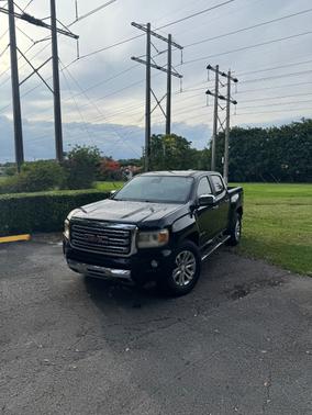 Black 2016 GMC Canyon SLT