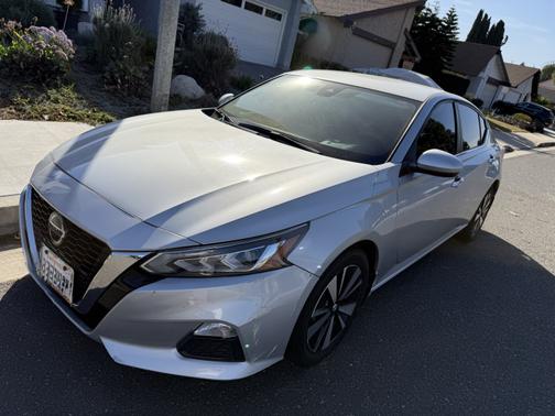 2022 Nissan Altima 2.5 SV