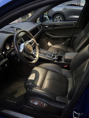 Blue 2017 Porsche Macan Macan S
